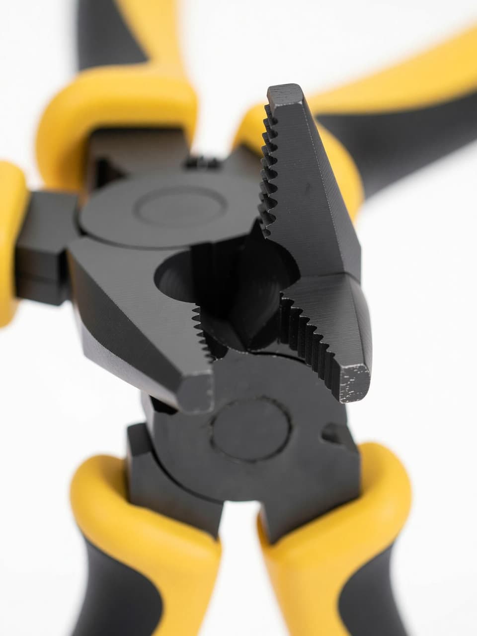 Stanley 70-482 8 inch Combination Plier - View 5