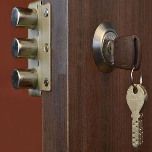 Europa 8123NS Satin Finish Tribolt 2C with Latch Rimlock - View 3